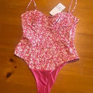 Zara pink floral body suit